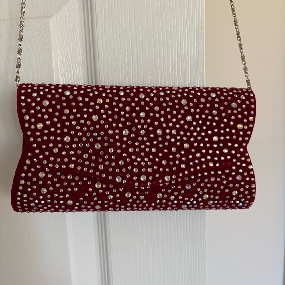 Elegant Red Rhinestone Clutch